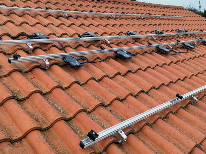 Installation, maintenance et réparation de panneau solaire en autoconsommation avec micro onduleur à Sainte-Foy en Vendée (85) - ARS Énergie - Modules photovoltaïques, panneaux solaires, énergies solaires, centrales, réparation, maintenance, installation, pose,...
